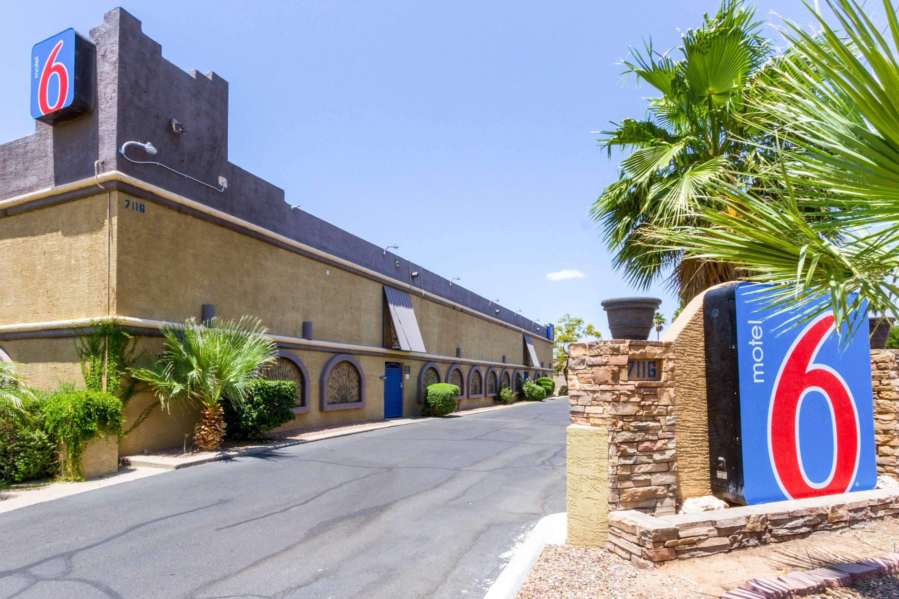 Motel 6 Glendale, AZ 72 ( ̶1̶1̶1̶). Glendale Hotel Deals & Reviews KAYAK