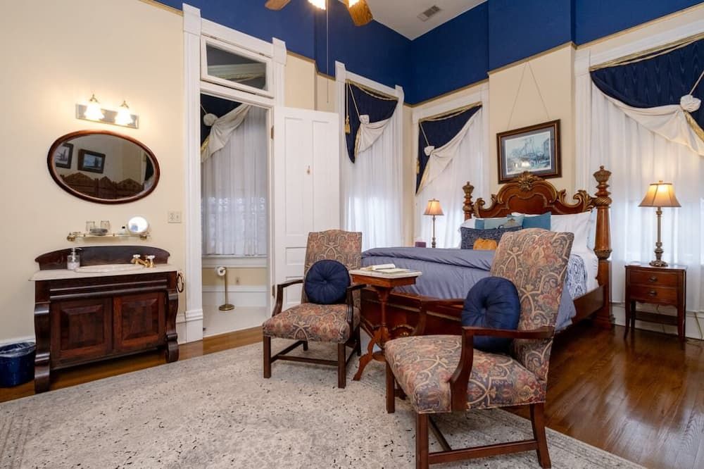 The Empress of Little Rock