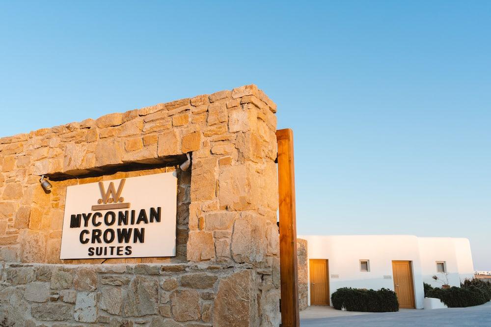 expedia_group-5406403-e1bfa2-523776 Myconian Crown Suites