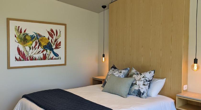 Tussock Hill Vineyard Retreats