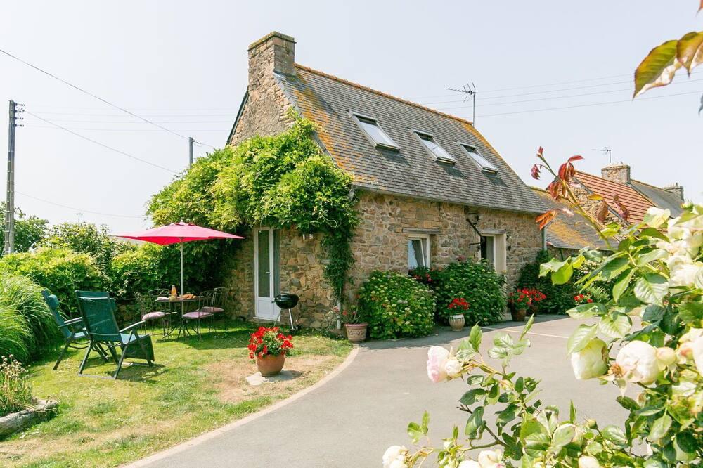 Stunning private villa for 2 guests with WIFI, TV, patio, pets allowed and parking Bretagne - Saint-Jean-du-Doigt visuel 5/5 Stunning private villa for 2 guests with WIFI, TV, patio, pets allowed and parking Bretagne - Saint-Jean-du-Doigt visuel 5/5