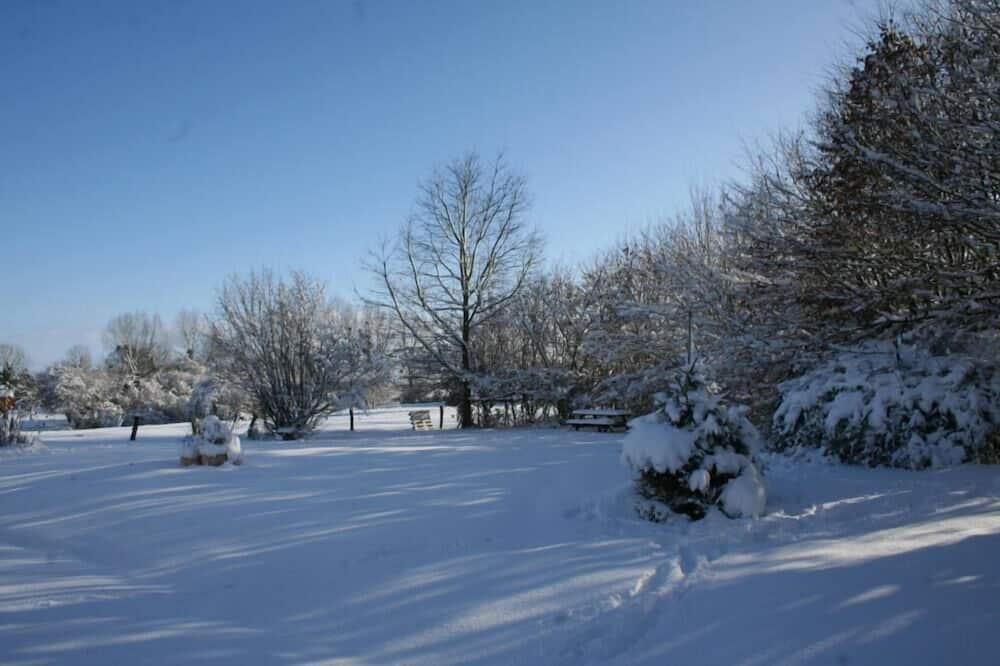 Aunt Agnes' House. Laag-Normandië - De speld visuel 6/10 Aunt Agnes' House. Laag-Normandië - De speld visuel 6/10