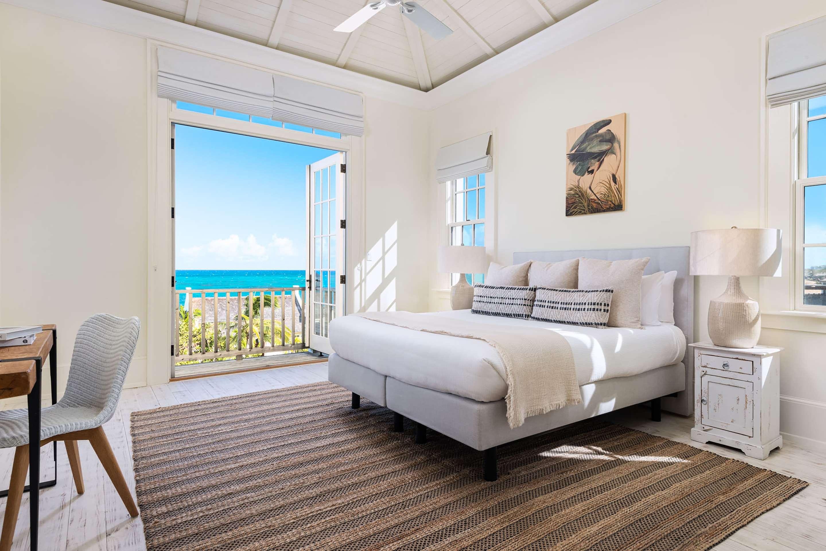 ice-4592231-107641857-465911 The Ambergis Cay