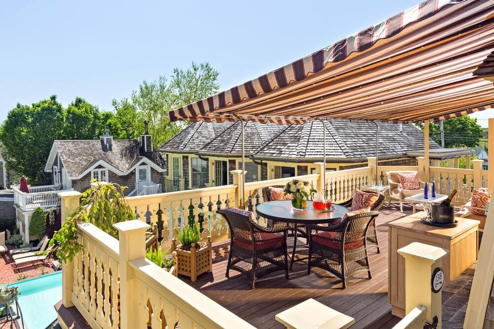 Brass Key Guesthouse Adults Only