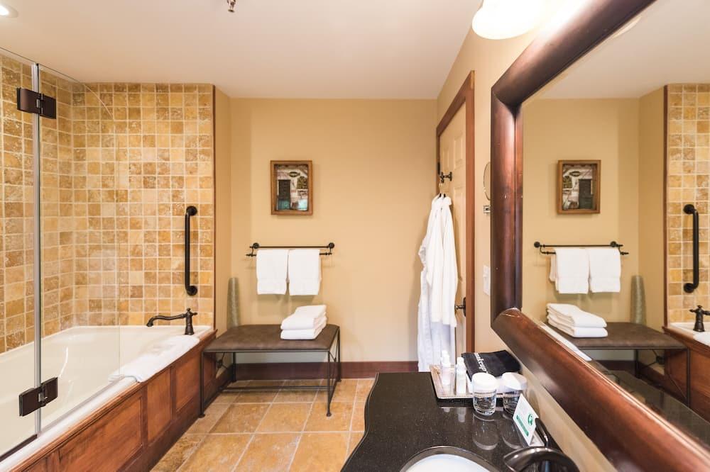 Reluctant Panther Inn & Restaurant