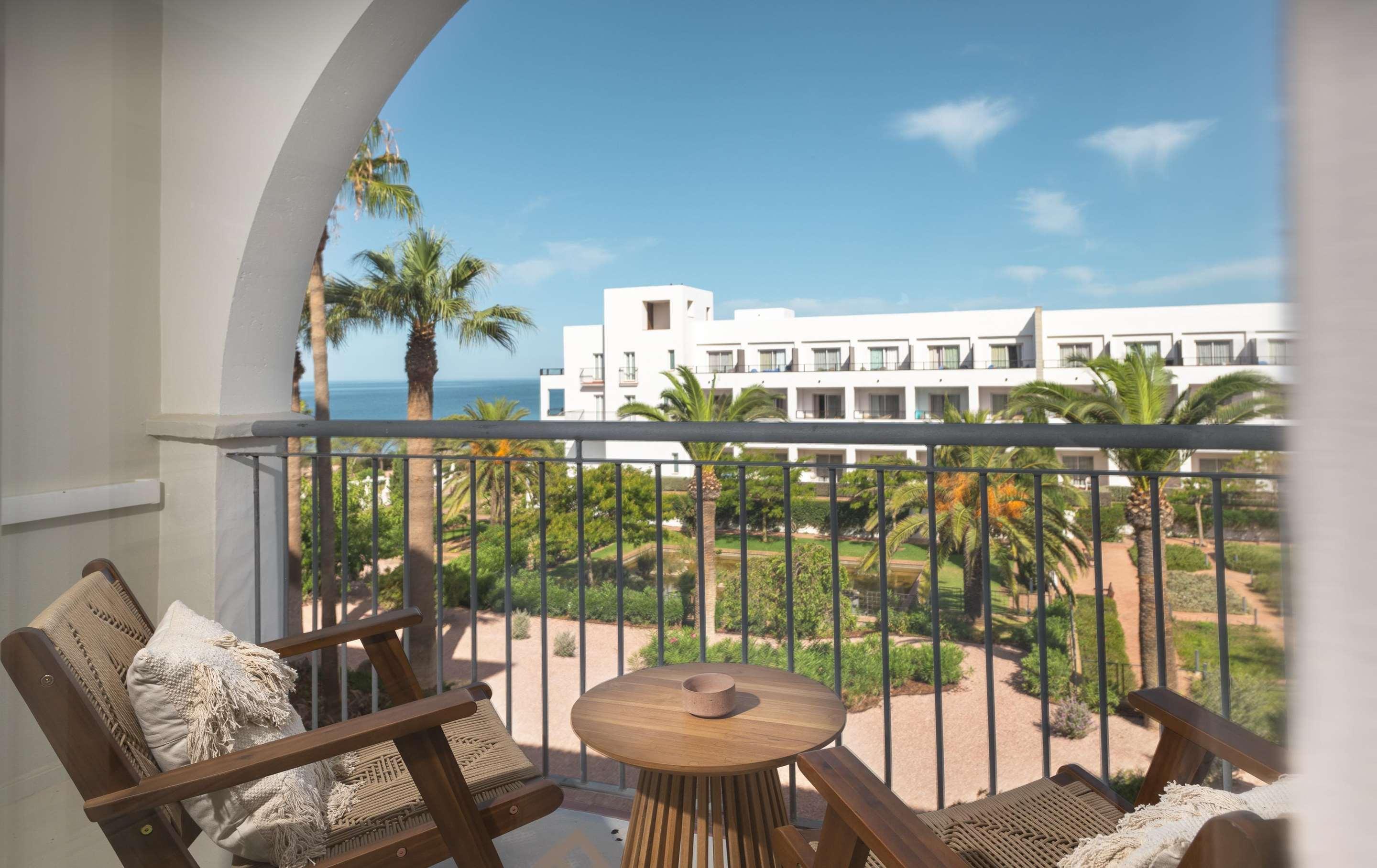 ice-1070823493-4e8ec2-939829 Daia Slow Beach Hotel Conil