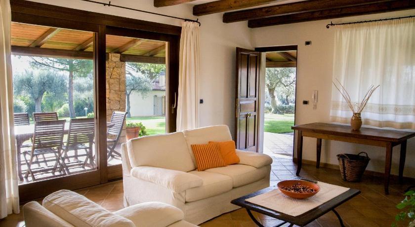 Villa Luna Smeralda ad Alghero villa con piscina ad uso esclusivo per 8 persone Sardinië - Alghero visuel 2/5 Villa Luna Smeralda ad Alghero villa con piscina ad uso esclusivo per 8 persone Sardinië - Alghero visuel 2/5