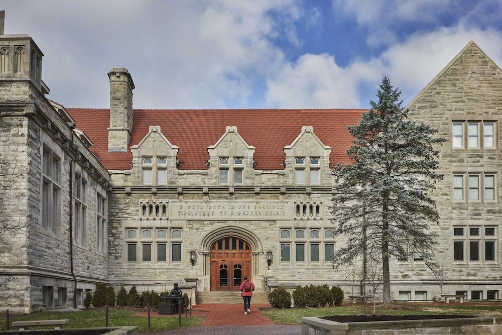 expediav2-4254076-142a54-149979 Graduate by Hilton Bloomington