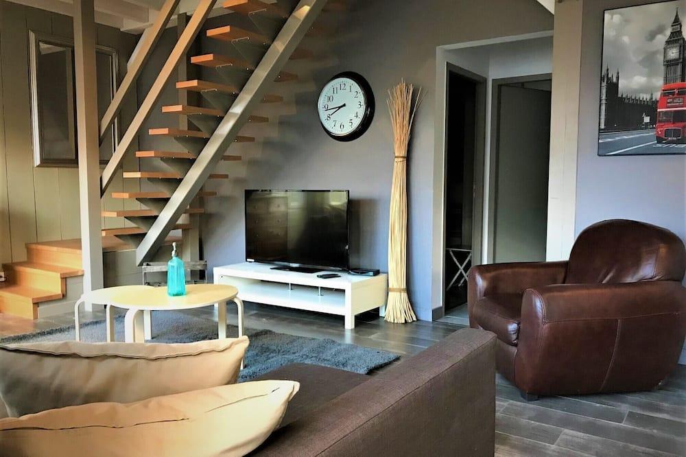 Gite for 6-9: wooden house w/ a high-quality contemporary layout & lots of space Franche Comté - Doucier visuel 2/5 Gite for 6-9: wooden house w/ a high-quality contemporary layout & lots of space Franche Comté - Doucier visuel 2/5