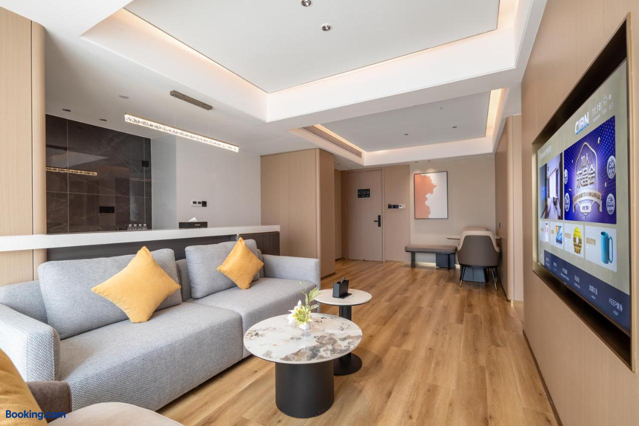 booking-1071780230-599562032-824096 Poltton International Apartments Jiangmen Pengjiang Administrative Service Center