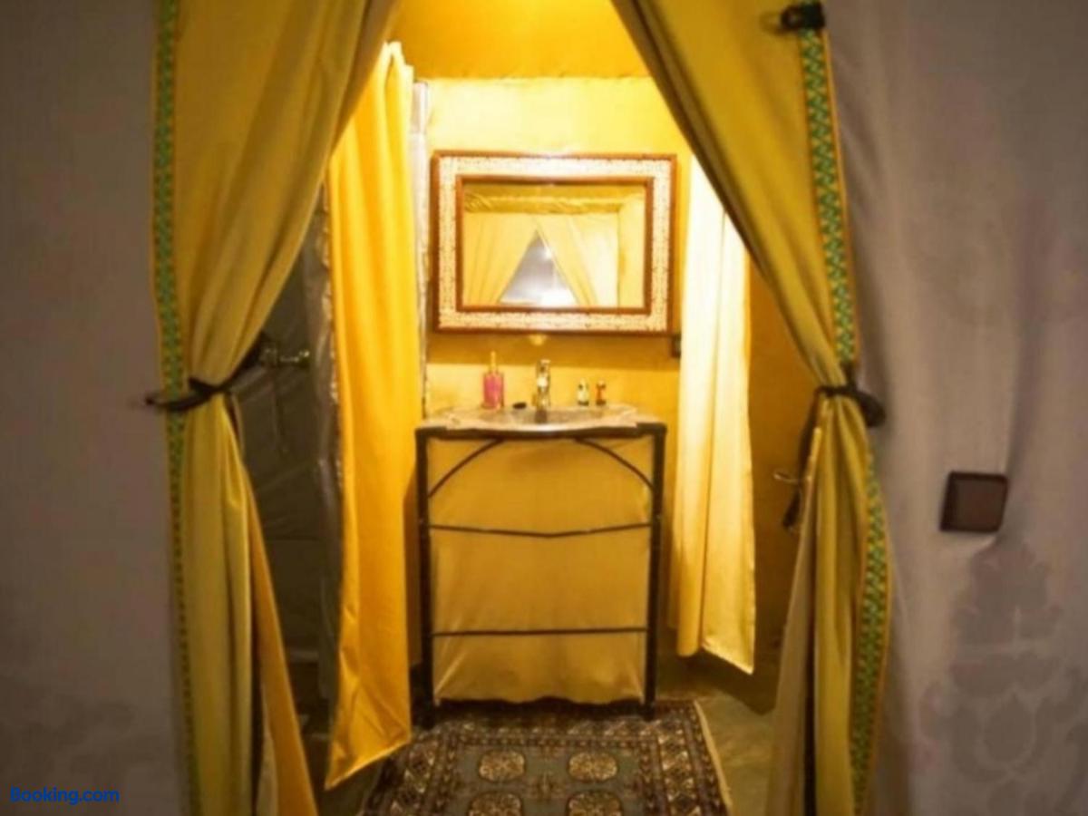 booking-1072059223-464486579-033242 Desert Paradise Luxury Camp