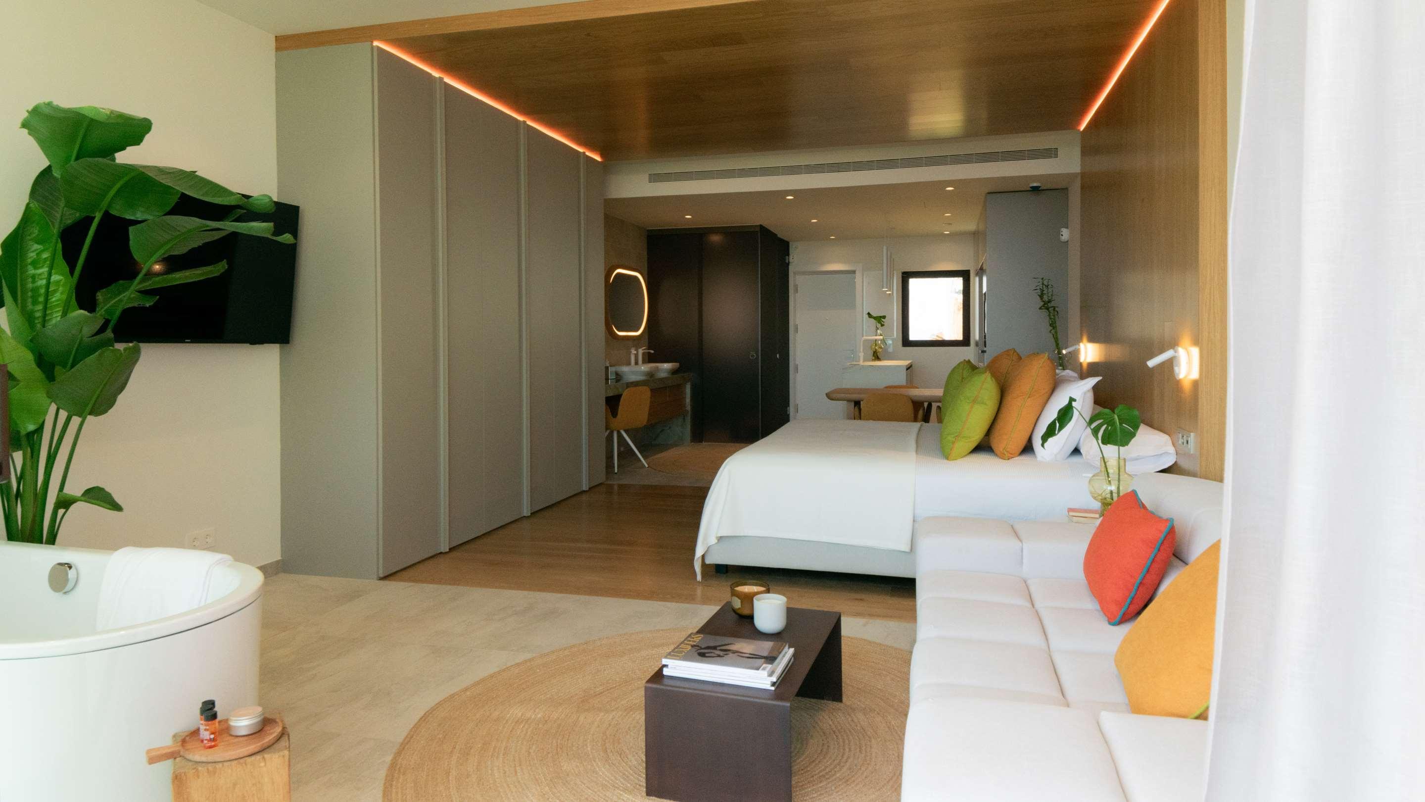 ice-1071367240-118219213-385005 Leiro Residences