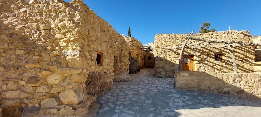 sembo-95733-867038-162292 Hayat Zaman Hotel And Resort Petra