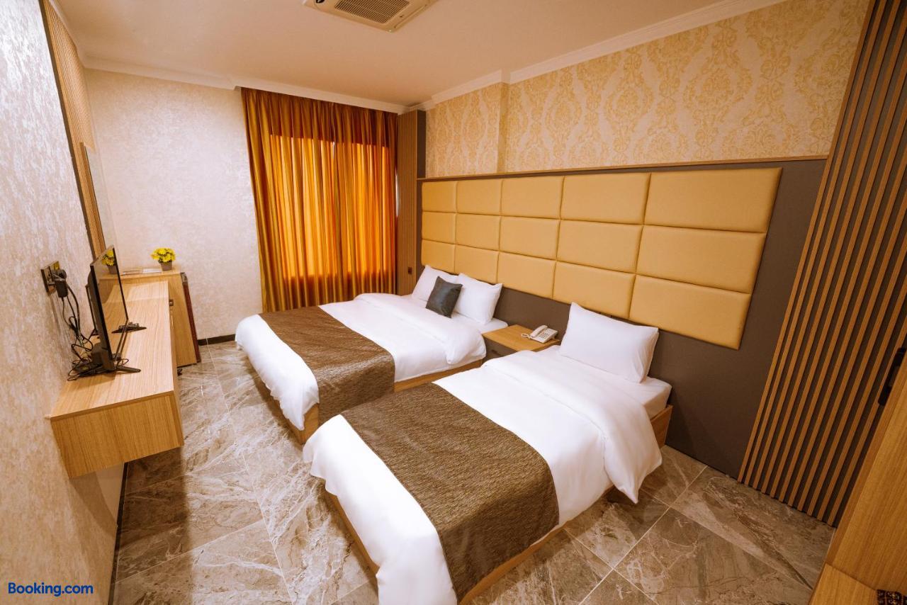 booking-1071267710-542361130-187513 Sarok Hotel