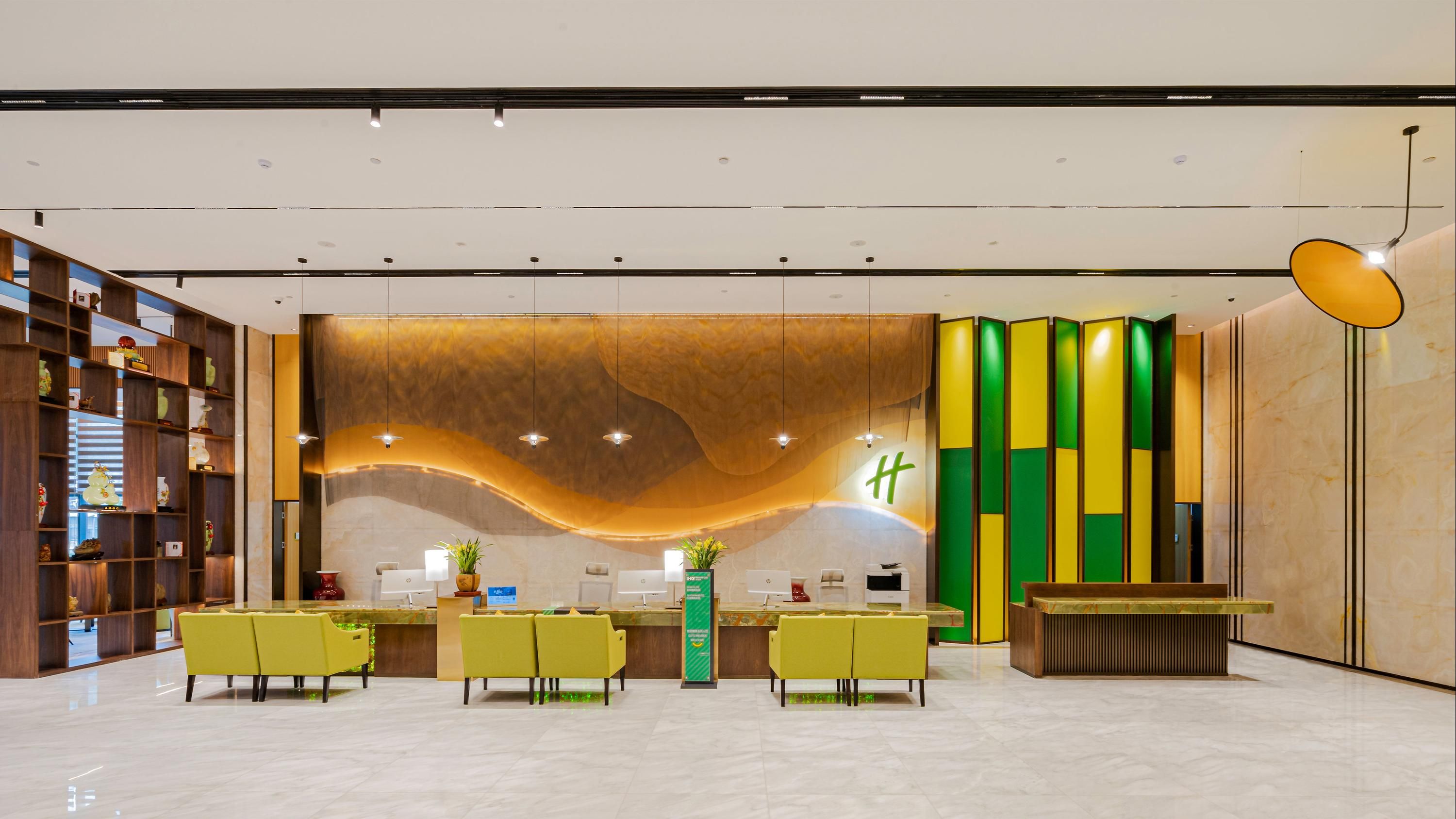 Holiday Inn One Thousand Island Lake
