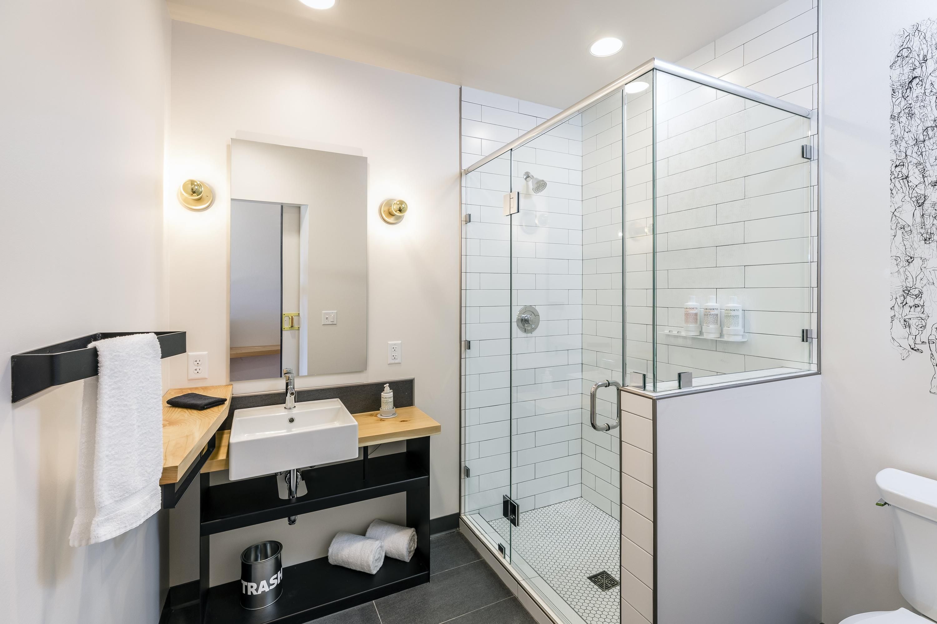 The Lark Bozeman 170 (̶2̶4̶7̶). Bozeman Hotel Deals & Reviews KAYAK