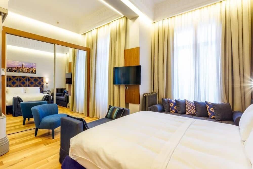 Ravouna 1906 Bosphorus Istanbul