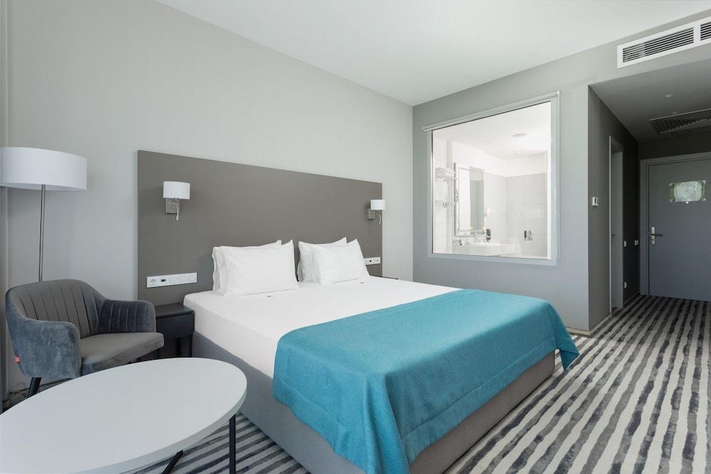 sembo-2066716-aa1072-677930 Sport Inn Hotel