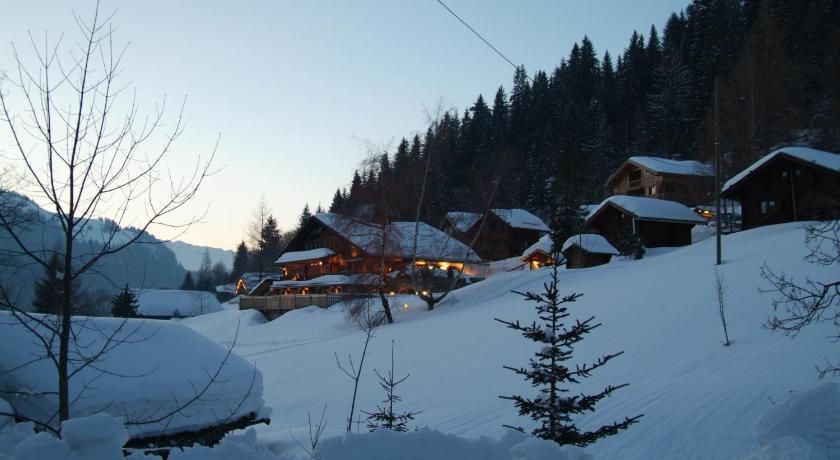 Les Chalets de la Serraz