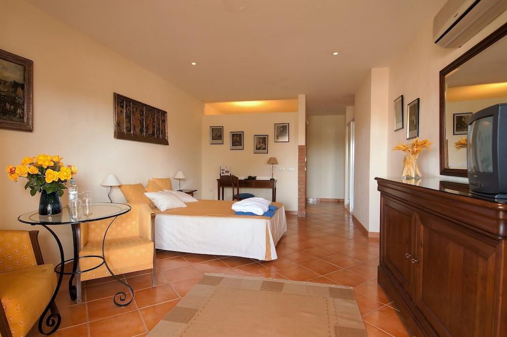 sembo-289390-918cba-690705 Luzmar Villas