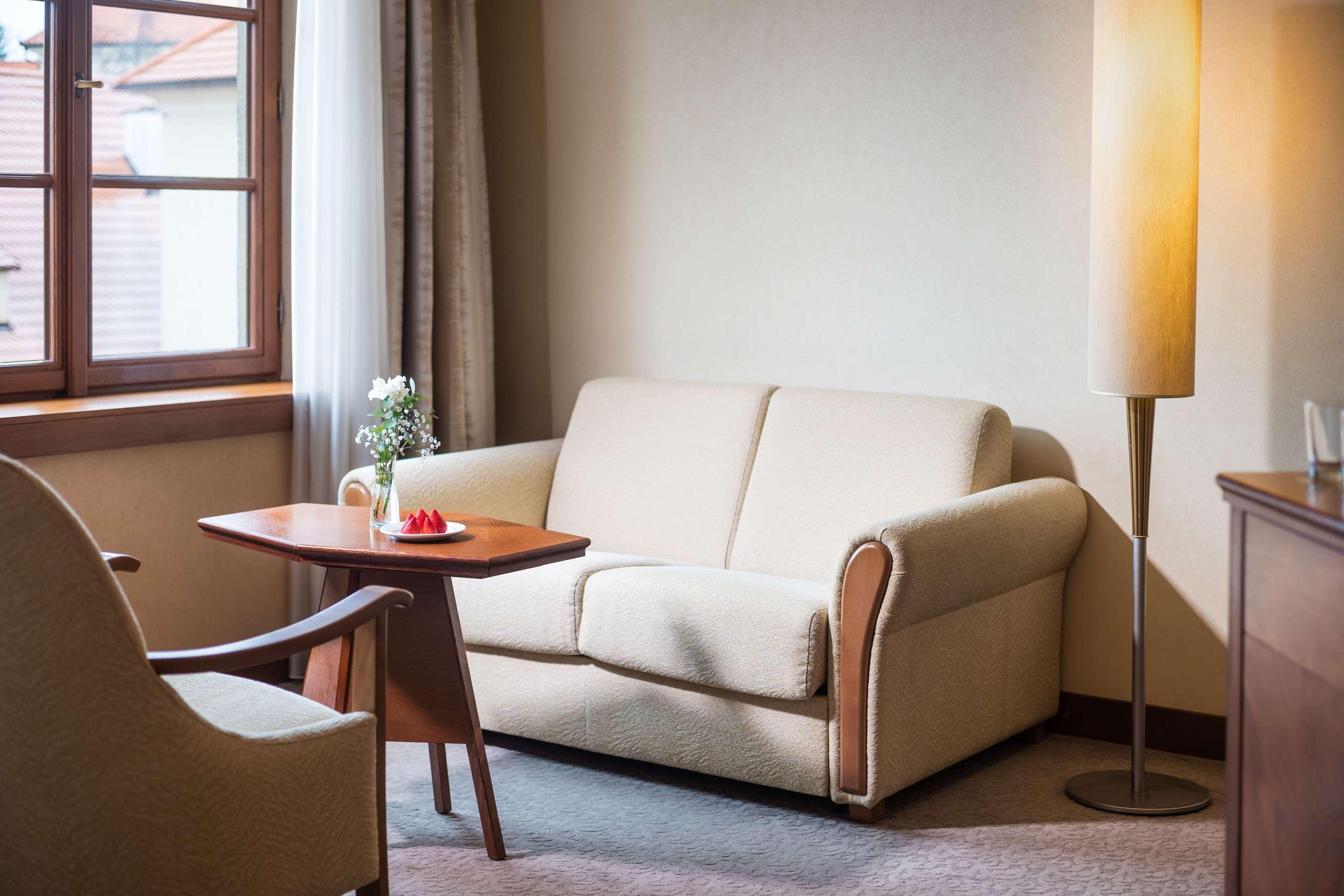 ice-679788-106296429-176731 Lindner Hotel Prague Castle
