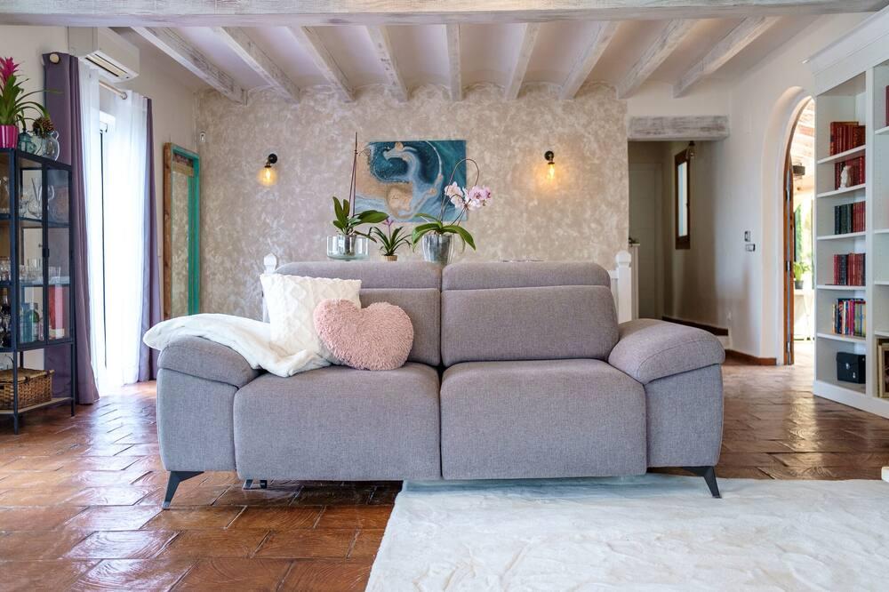 Traditional Rustic Villa,fully Airconditioned,WI-FI and private Swimming Pool Kust van Valencia - Javea visuel 5/5 Traditional Rustic Villa,fully Airconditioned,WI-FI and private Swimming Pool Kust van Valencia - Javea visuel 5/5