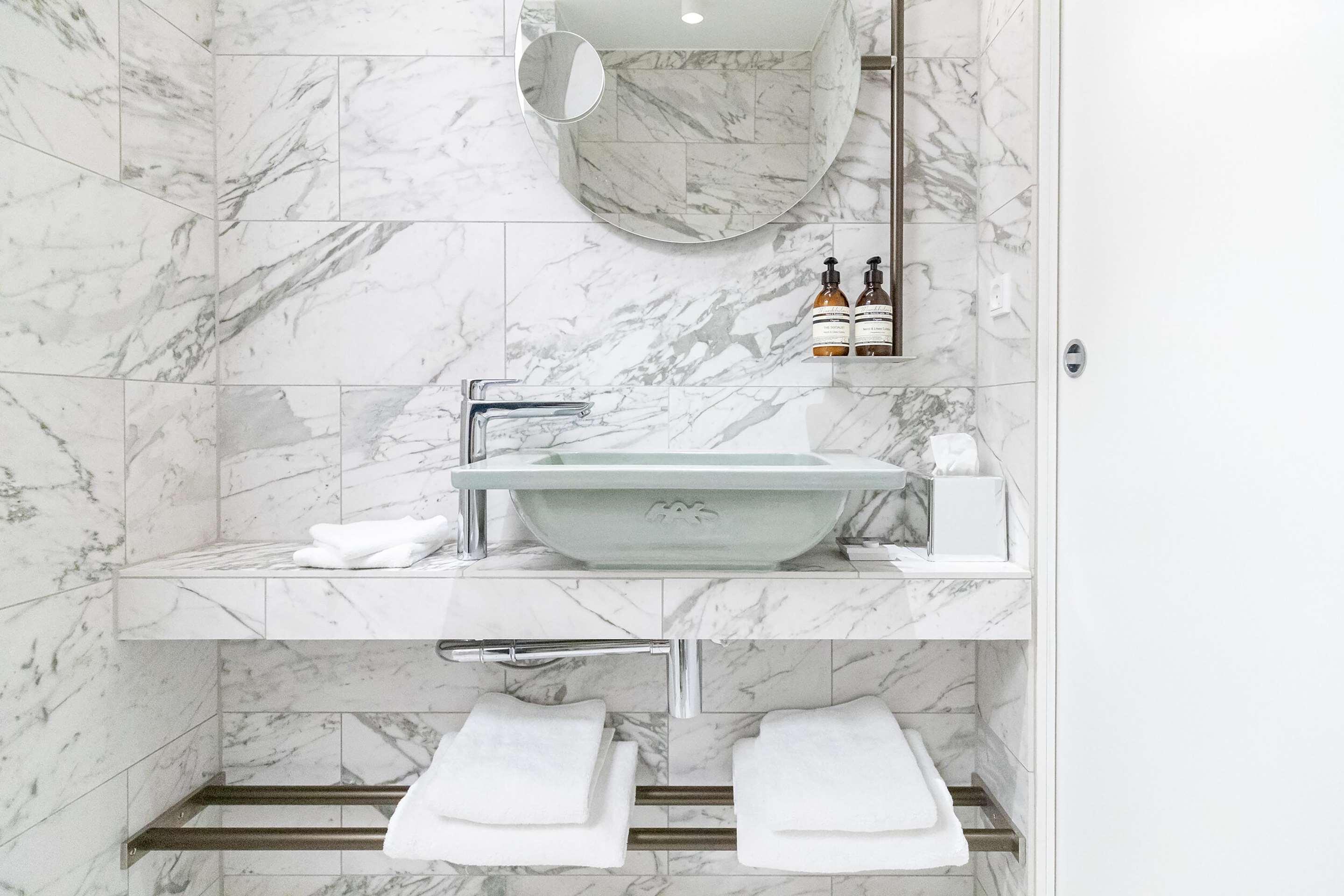 ice-1071140091-117387211-645744 Boutique Hotel Herman K
