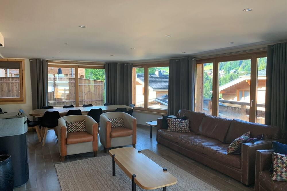 Luxury Self Catered Chalet with hot tub, Morzine-Avoriaz, Portes Du Soleil Rhône-Alpes - Maandion visuel 2/5 Luxury Self Catered Chalet with hot tub, Morzine-Avoriaz, Portes Du Soleil Rhône-Alpes - Maandion visuel 2/5