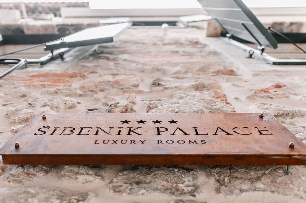 expediav2-9022203-a45e43-112960 Sibenik Palace