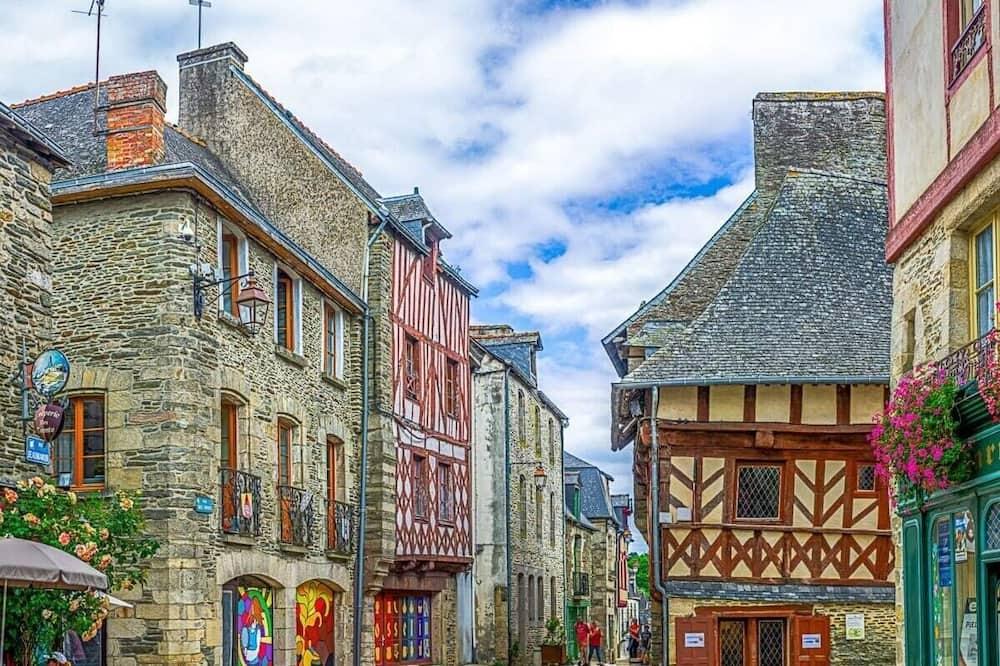 Lake Cottage, In A Small Village Bretagne - Caurel visuel 3/5 Lake Cottage, In A Small Village Bretagne - Caurel visuel 3/5