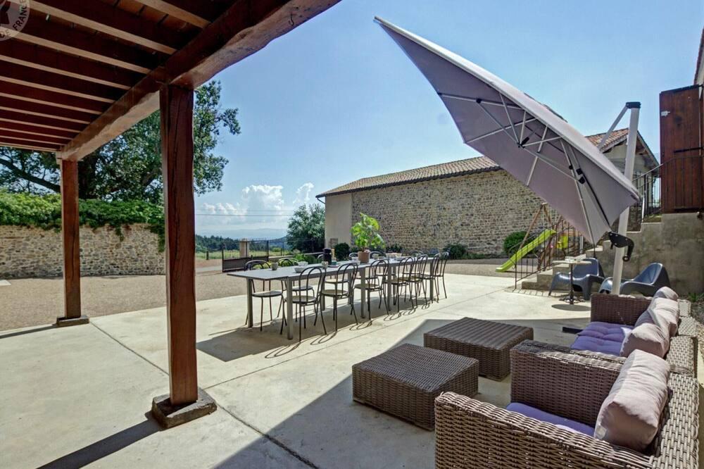 Gite Cezay, 6 bedrooms, 14 persons Ile de France - Saint-Germain-Laval visuel 4/5 Gite Cezay, 6 bedrooms, 14 persons Ile de France - Saint-Germain-Laval visuel 4/5