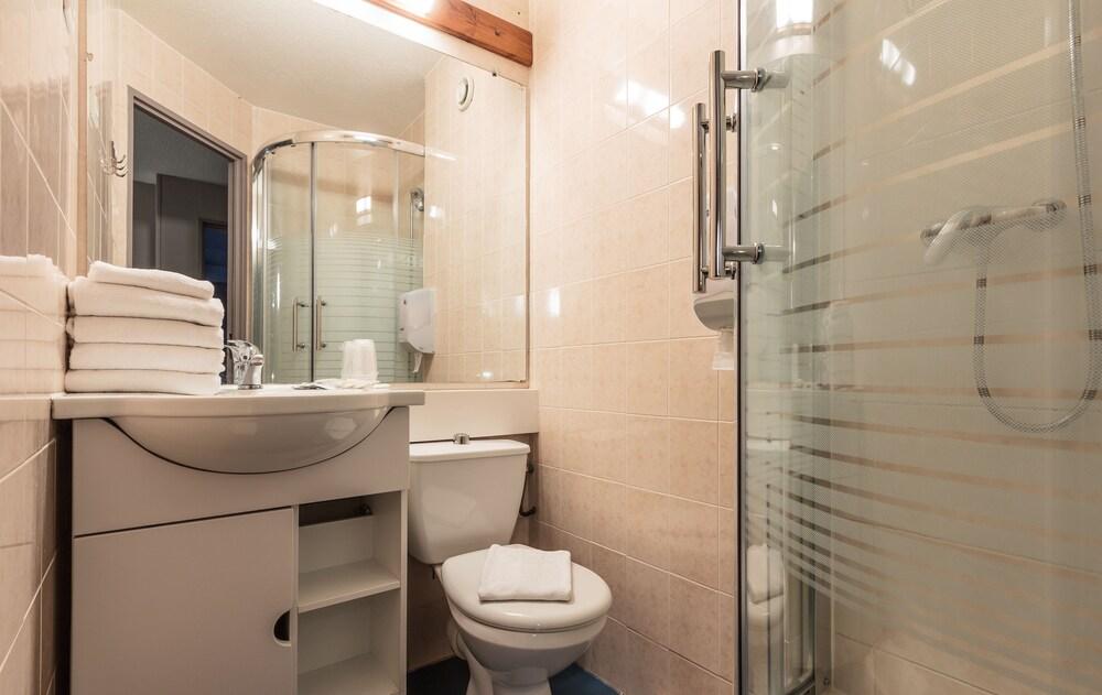 Hotel Lune Etoile Auvergne - Clermont-Ferrand visuel 4/5 Hotel Lune Etoile Auvergne - Clermont-Ferrand visuel 4/5