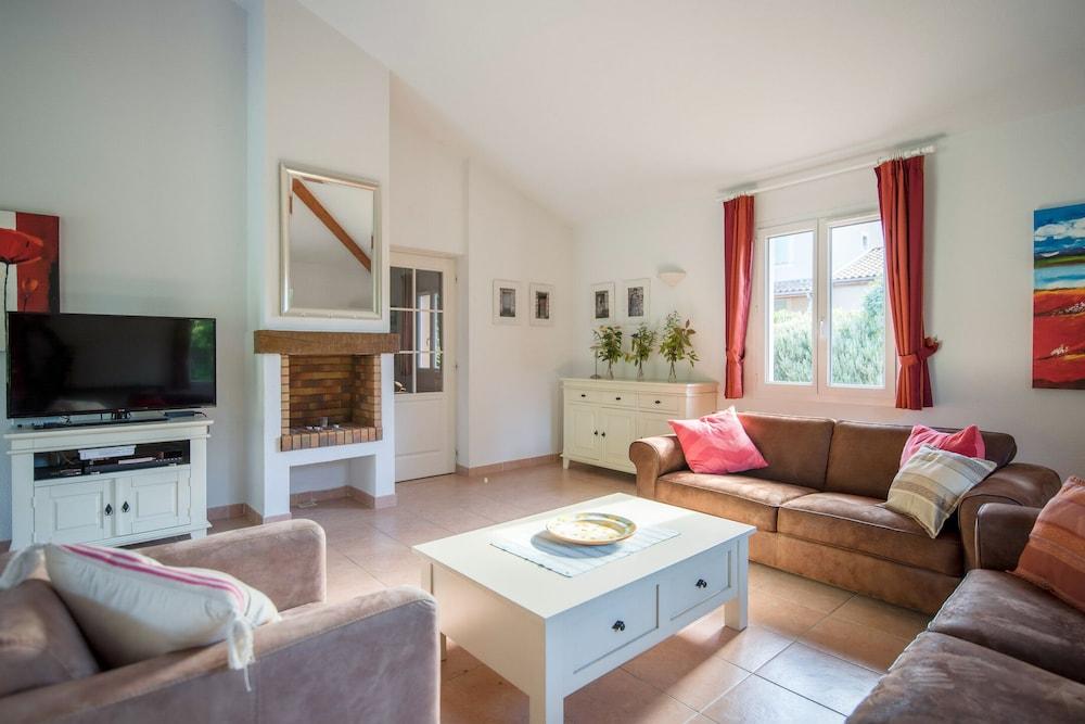 Stylish Villa For 8 People In The Domaine Les Rives Des L'ardeche Park. Rhône-Alpes - Ardoix visuel 2/5