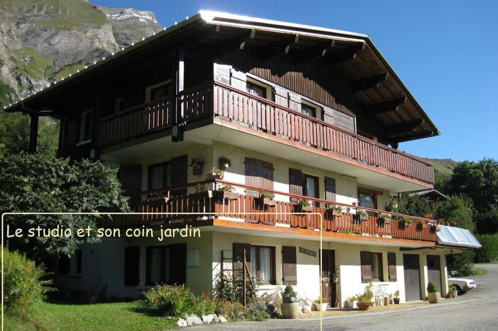 Studio in chalet, beautiful view, quiet, Col des Aravis 2 Pers - Rhône-Alpes - La Giettaz visuel 5/5 Studio in chalet, beautiful view, quiet, Col des Aravis 2 Pers - Rhône-Alpes - La Giettaz visuel 5/5