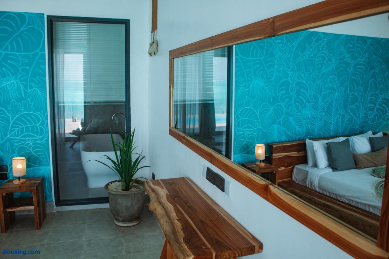 booking-1072128335-641135786-480850 Oasis Blu Beach Resort-Adults Only