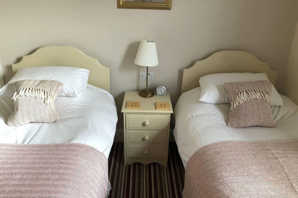 expediav2-390288-2708891635-417683 Devonshire House