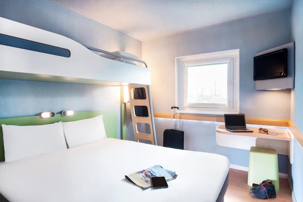 Ibis budget Clermont Ferrand le Brezet Aeroport Auvergne - Clermont-Ferrand visuel 4/5 Ibis budget Clermont Ferrand le Brezet Aeroport Auvergne - Clermont-Ferrand visuel 4/5