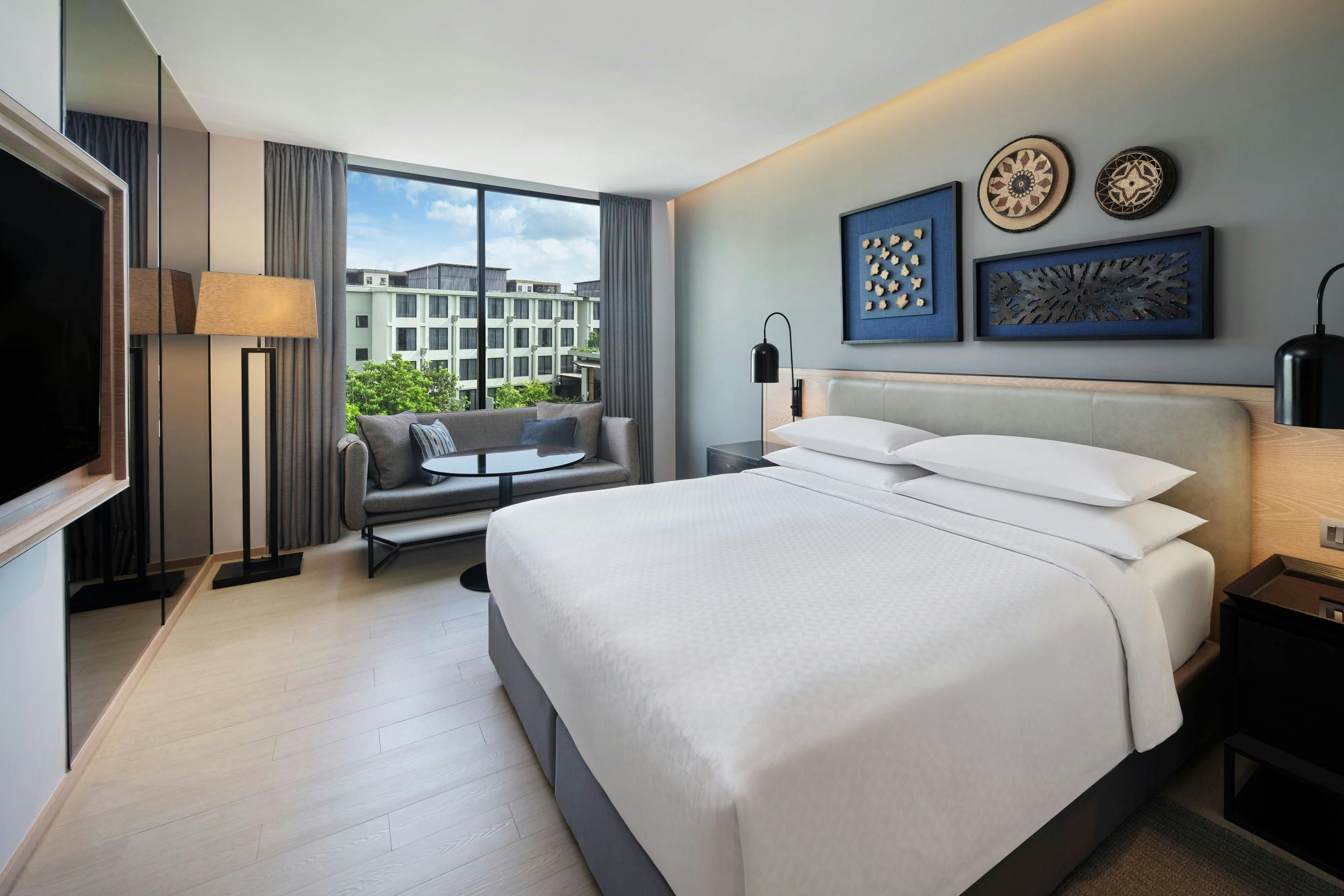 Four Points by Sheraton Phuket Patong Beach Resort