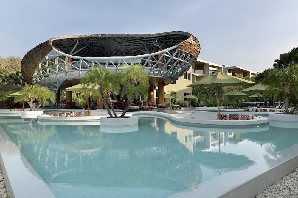 Wyndham Grand Nai Harn Beach Phuket