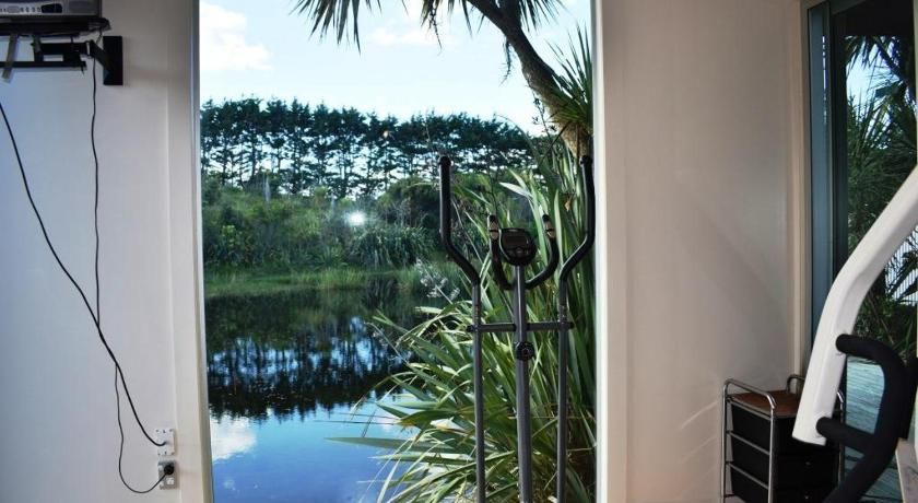 The Lakes - Kai Iwi Lakes Exclusive Retreat