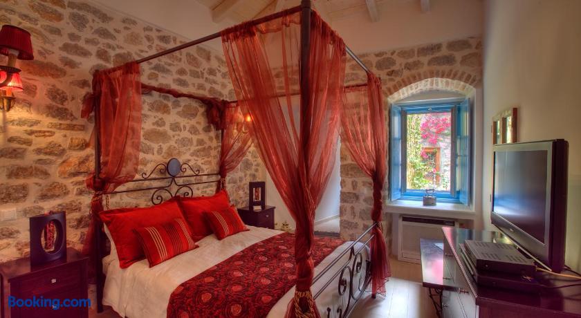 booking-684144-115102581-720847 PortaDelMare deluxe suites