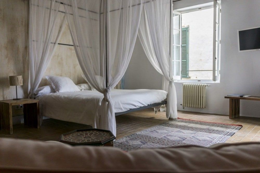 sembo-359857-caed22-448779 Hotel Tres Sants