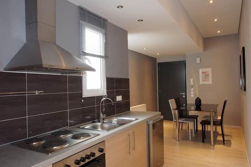 sembo-2325552-92690a-906023 Urban Residence