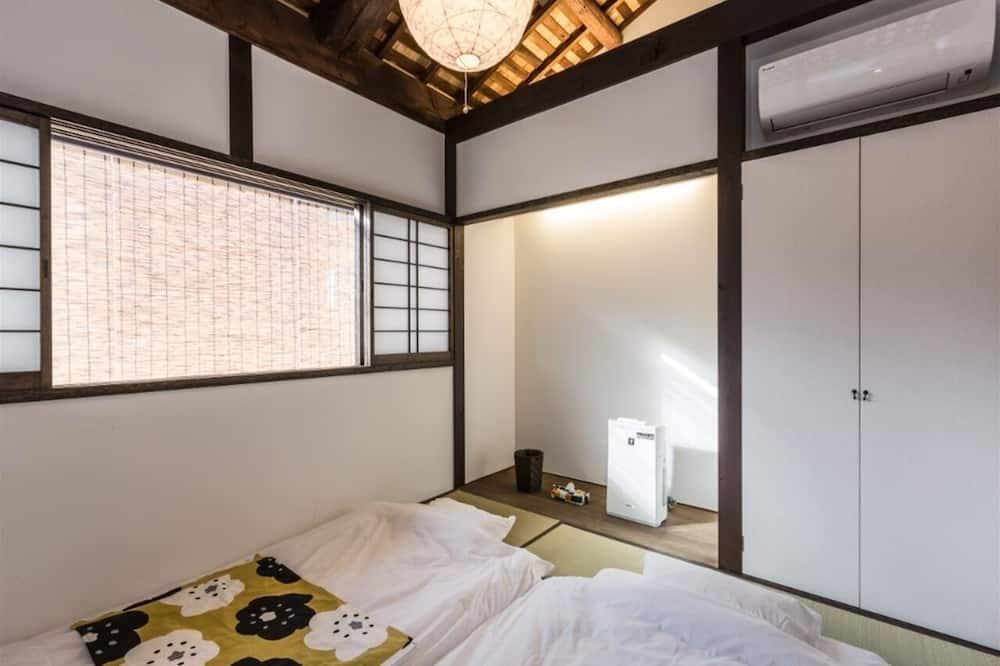expedia_group-7035648-7683d2-384387 Kyoto Machiya Hotel Kinkaku