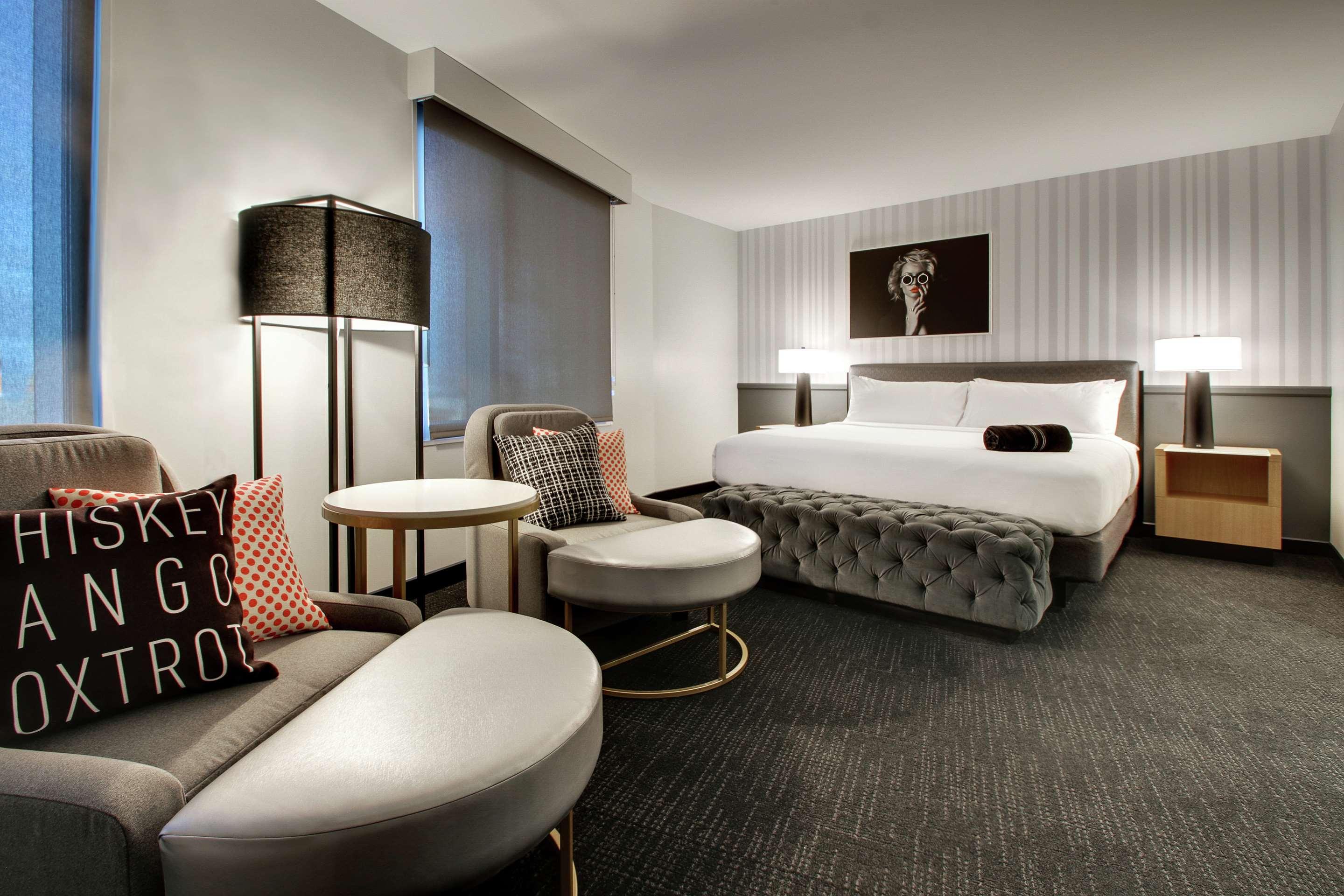 The Rose Chicago, Tapestry Collection By Hilton