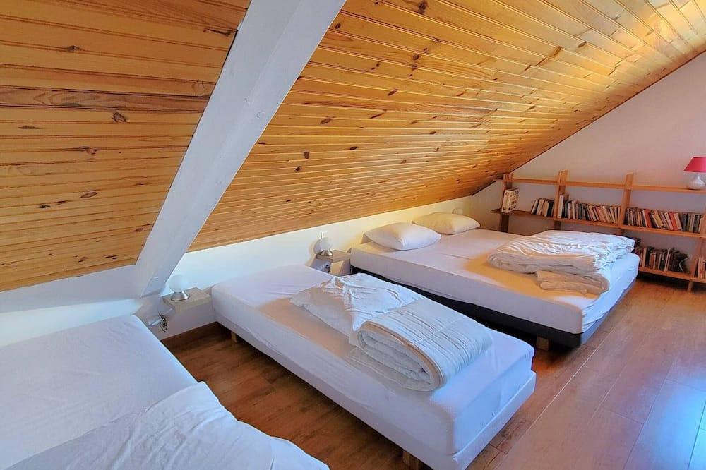 Chalet Saint-Michel-de-Chaillol, 3 bedrooms, 8 persons Provence-Alpes-Côte d'Azur - Saint-Michel-de-Chaillol visuel 1/5 Chalet Saint-Michel-de-Chaillol, 3 bedrooms, 8 persons Provence-Alpes-Côte d'Azur - Saint-Michel-de-Chaillol visuel 1/5