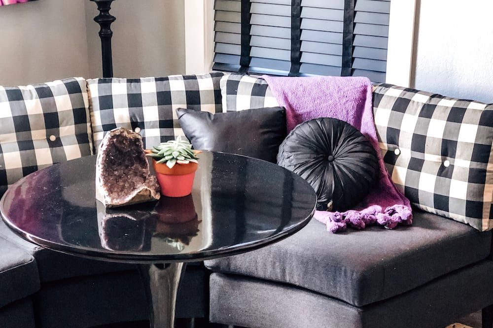 EO Bungalows, Black Hills