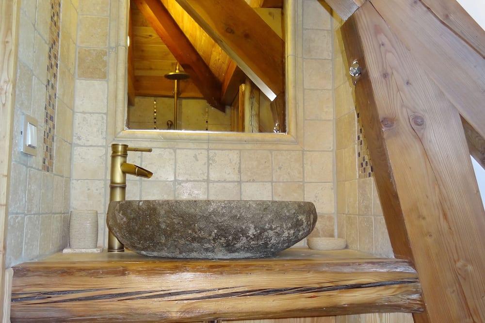 Charming And Relaxing Cottage With Private Jacuzzi Provence-Alpes-Côte d'Azur - Krots visuel 1/5 Charming And Relaxing Cottage With Private Jacuzzi Provence-Alpes-Côte d'Azur - Krots visuel 1/5
