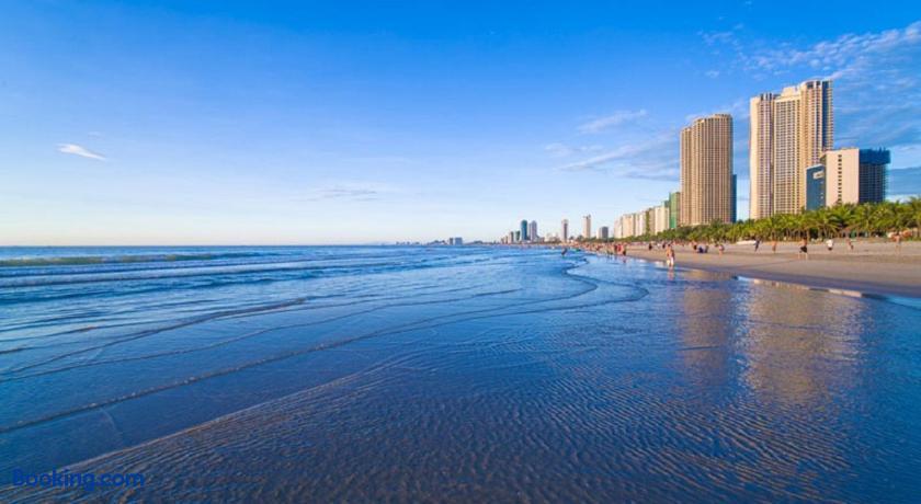 booking-1070875012-529592766-653759 Golden Sun Apartment by New Sky Travel
