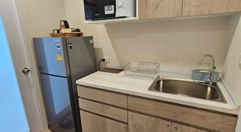 คอนโดอีสวิลบางแสน